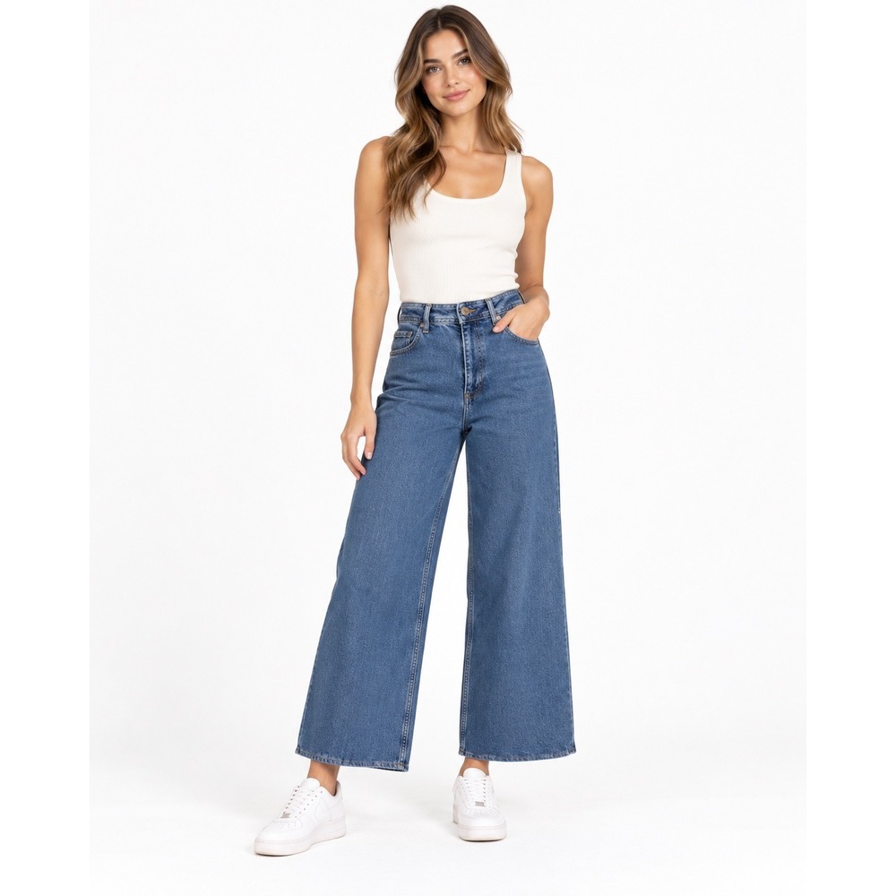 Zara Marine Straight Leg Jeans Medium Blue High Rise Raw Hem Size 4 MEX 26
